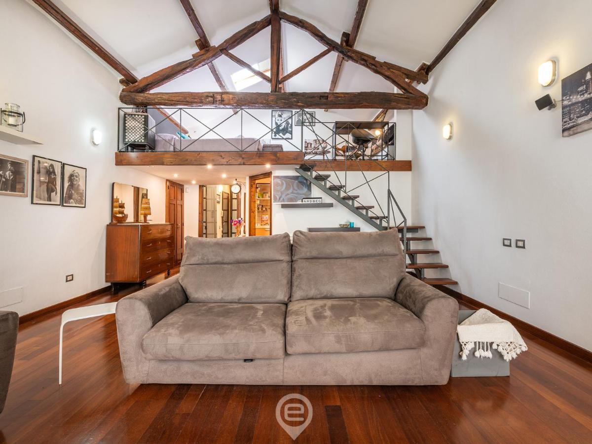 Loft Corso 86 Apartment Cagliari Bagian luar foto